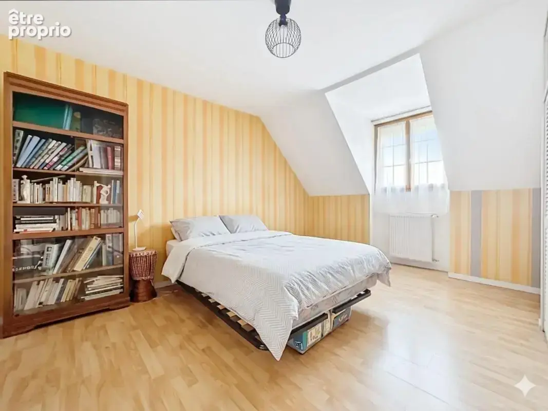 Maison de 6 pièces de 158 m² à Lagny-sur-Marne - photo 4