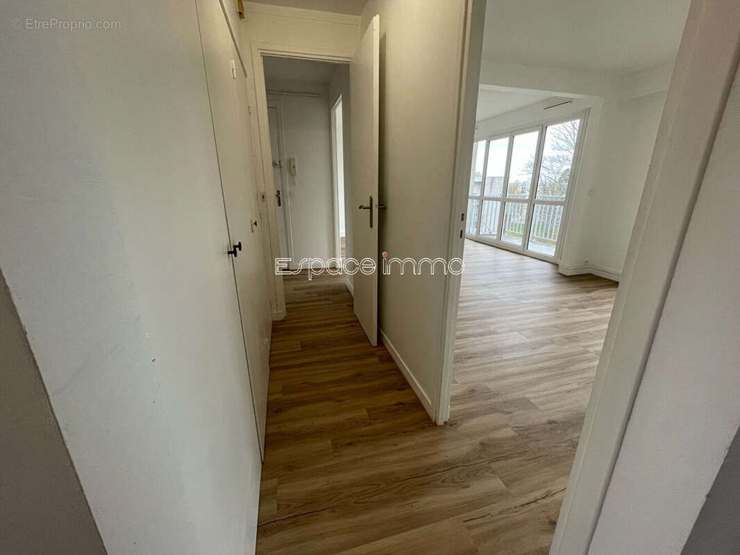 Appartement à MONT-SAINT-AIGNAN