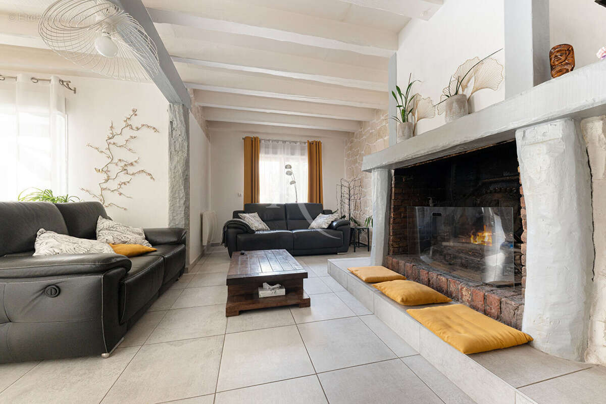 Maison à CLAYE-SOUILLY