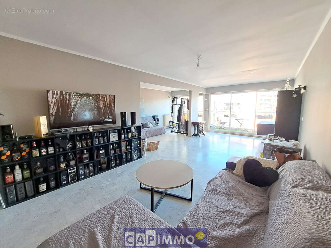 Appartement à HYERES