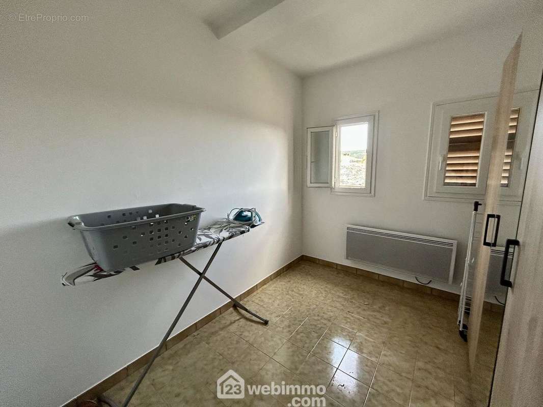 Pièce de 7 m2 (chambre d&#039;appoint ou bureau) - Appartement à PIETRACORBARA