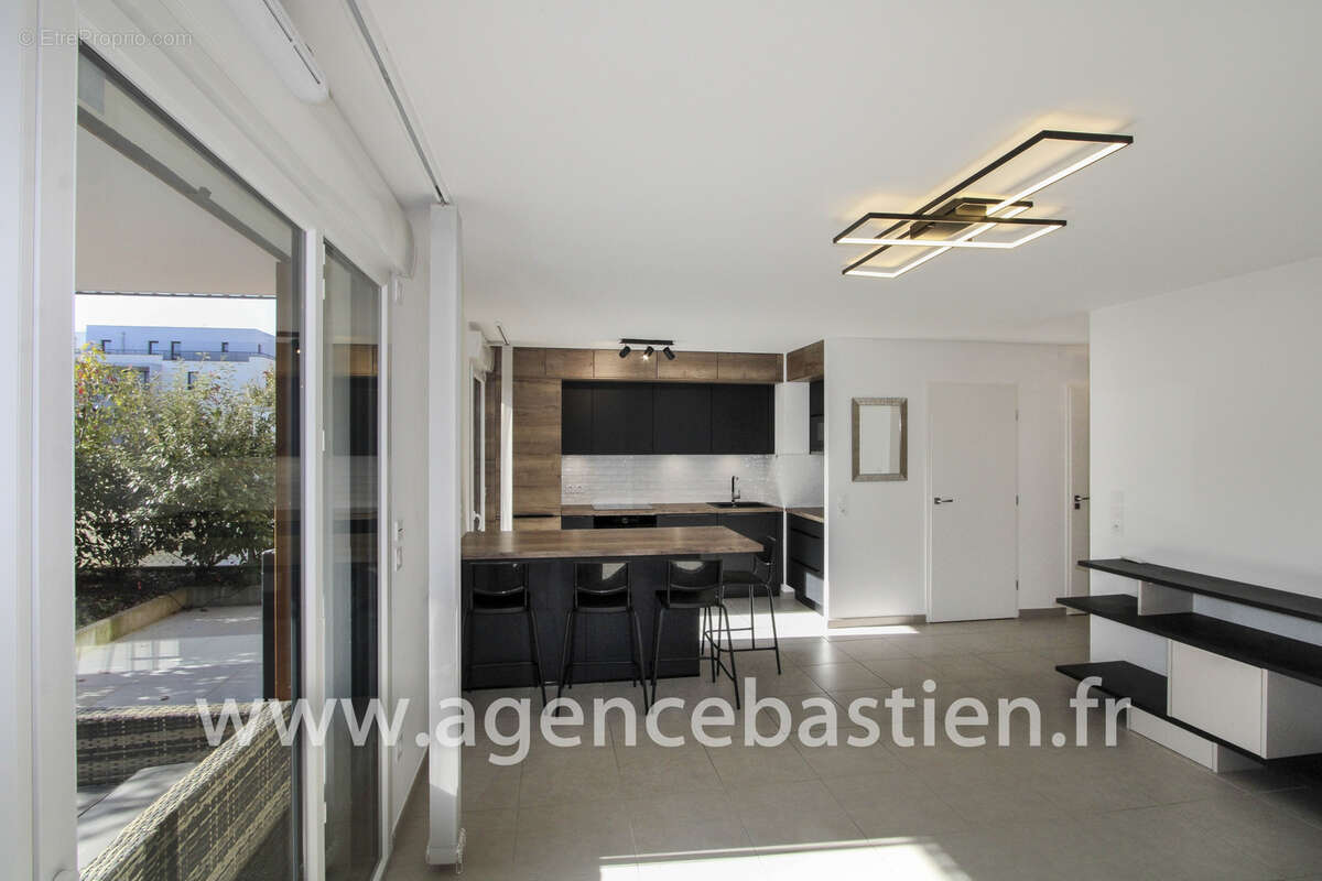 Appartement à FERNEY-VOLTAIRE