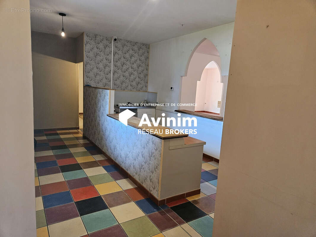 Commerce 276 m² à Charnay-Les-Macon  - photo 2