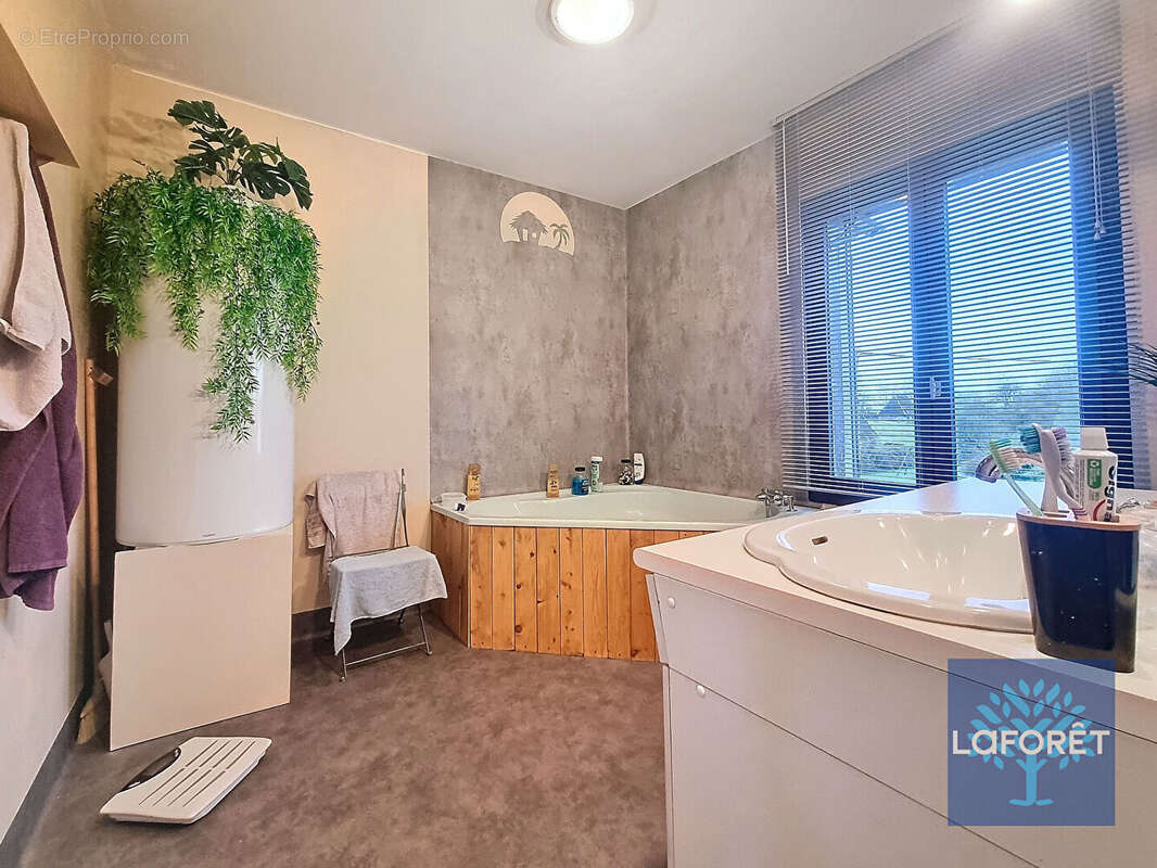 Maison à MONTFORT-SUR-RISLE