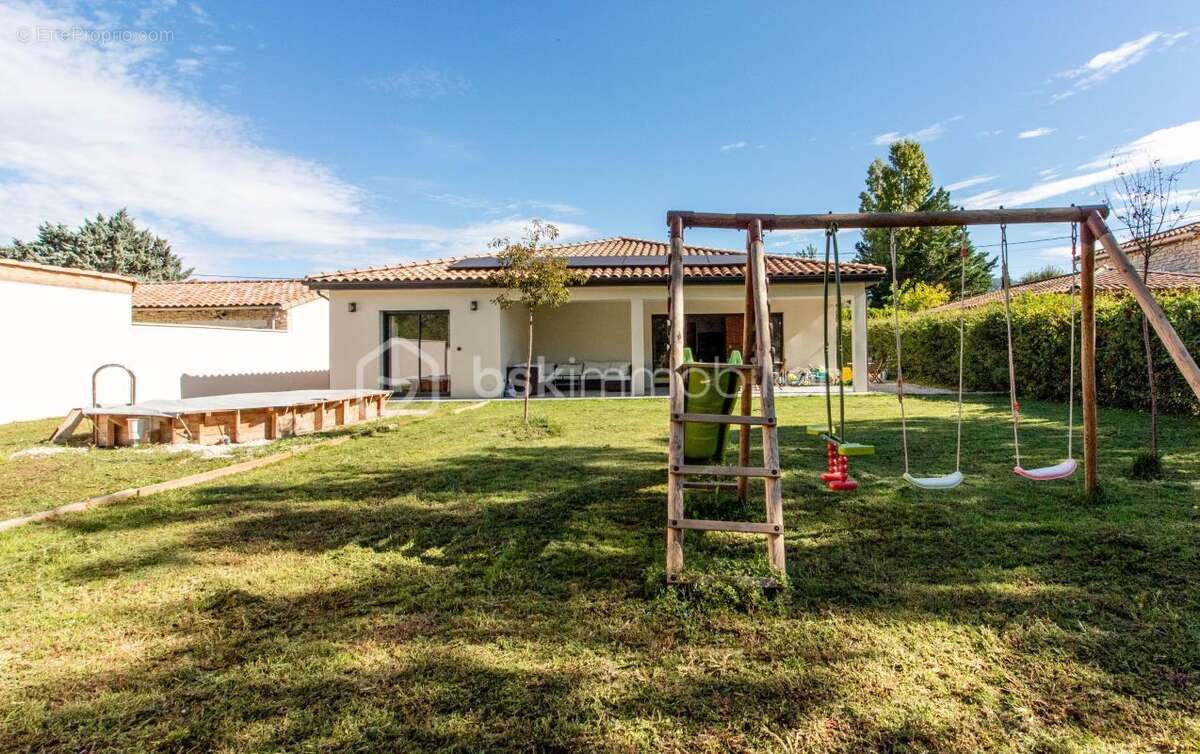 Maison à MONTELIMAR