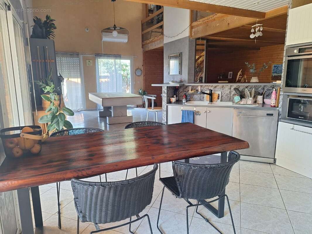 Maison à LAROQUE-DES-ALBERES