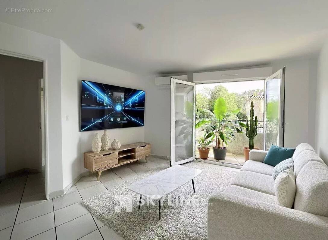 Appartement à MARSEILLE-4E