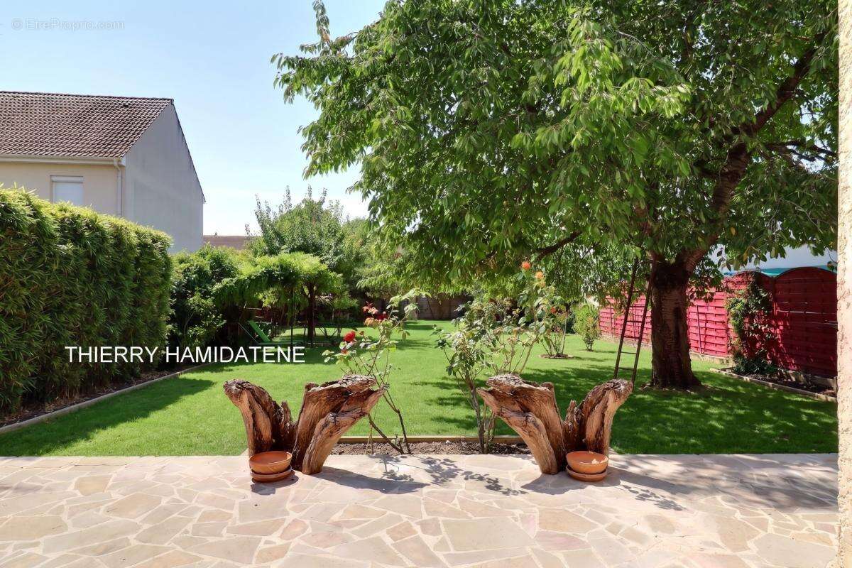 Secteur colonie 12mn a pied de la gare magnifique maison renovee de  156m2 6 pieces 4 chambres s/sol total  jardin fruitier espo - photo 16