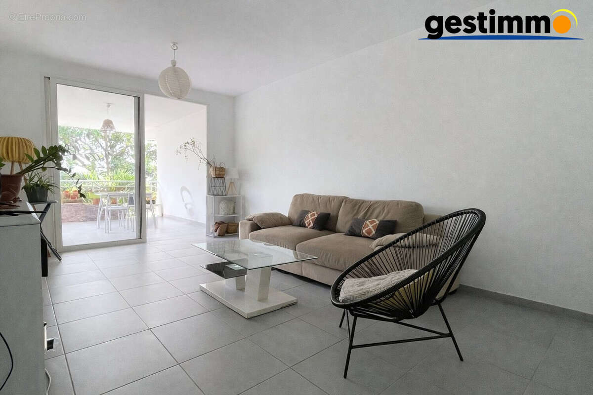 Appartement 51 m² à Remire-Montjoly  - photo 2