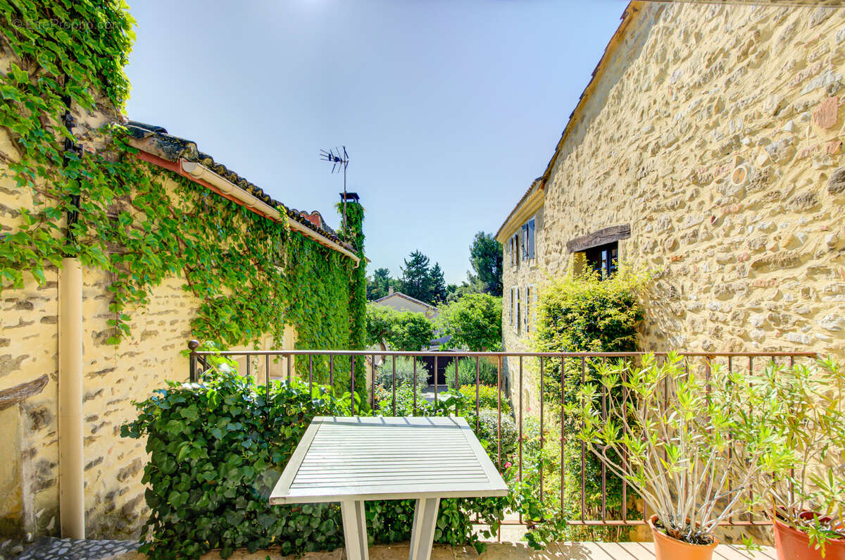 Maison à VACQUEYRAS