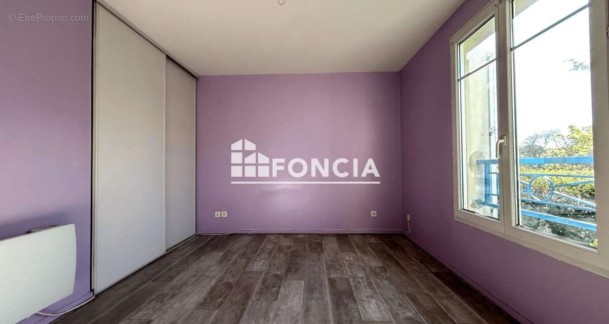 Maison à SAINT-PIERRE-DU-PERRAY