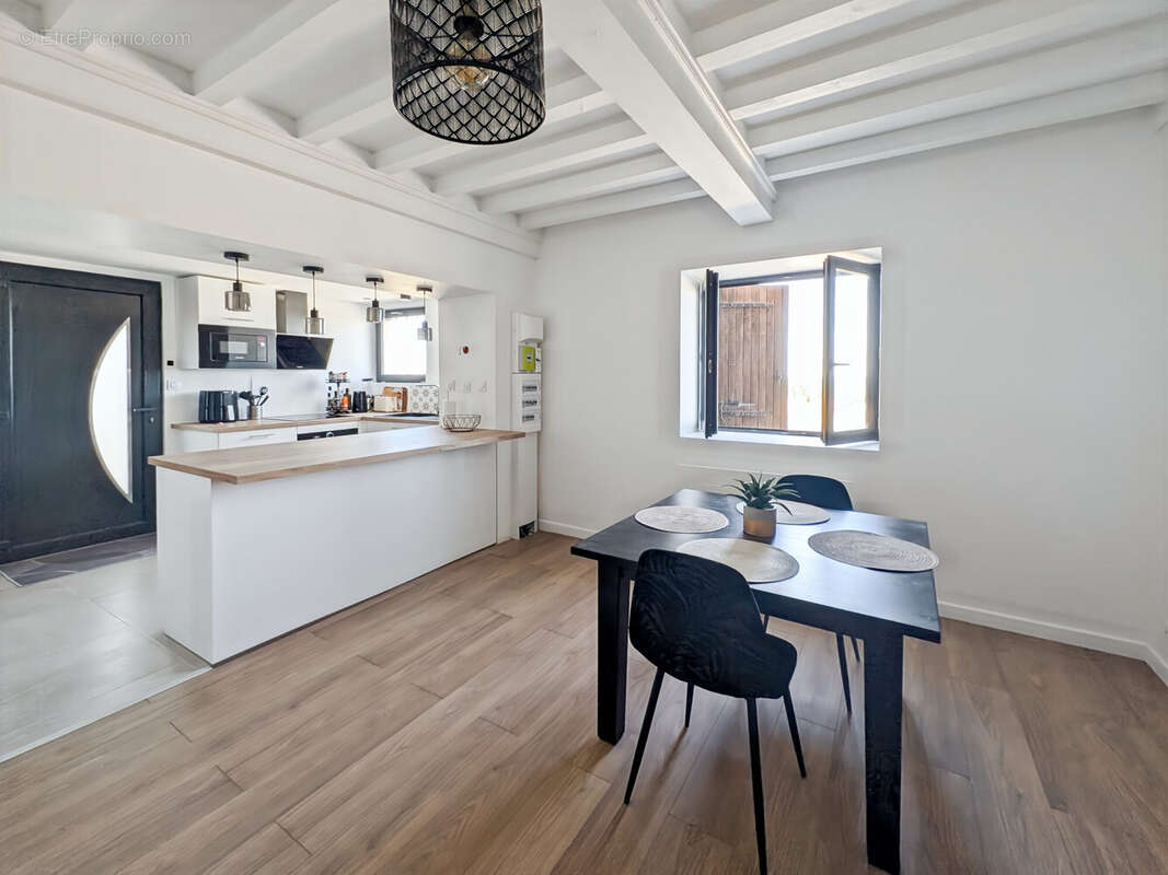 Maison 74 m² à Anse  - photo 4