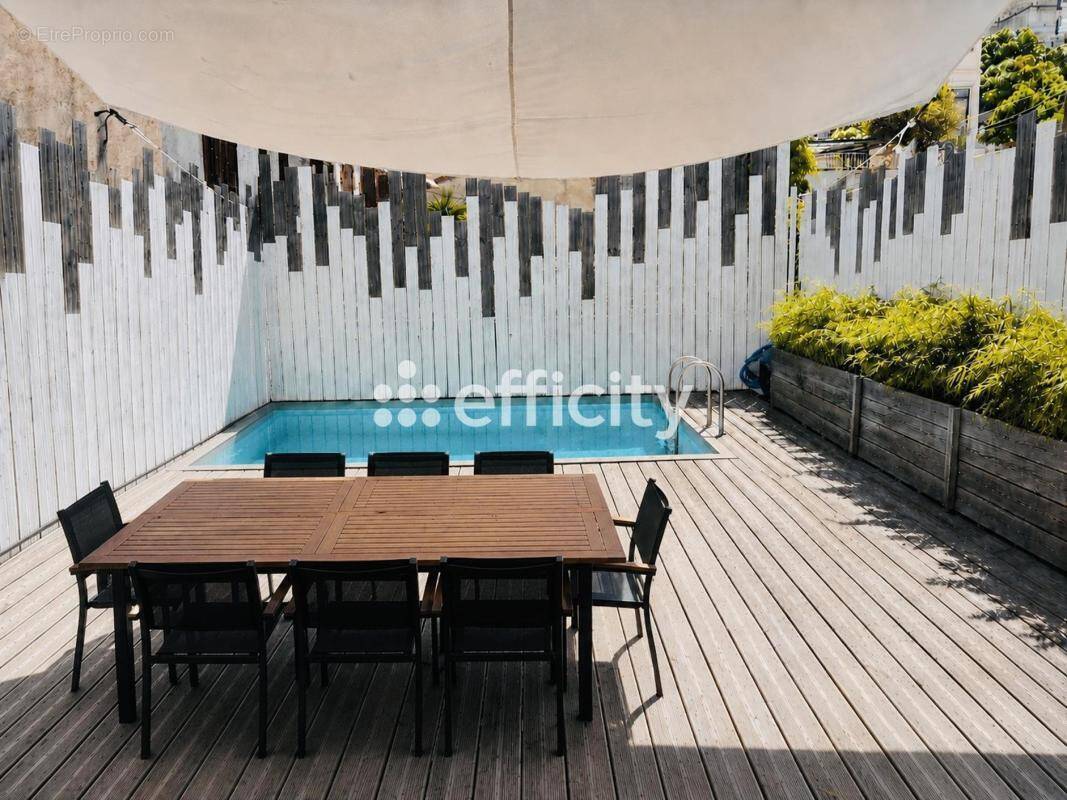 Maison à MARSEILLE-7E