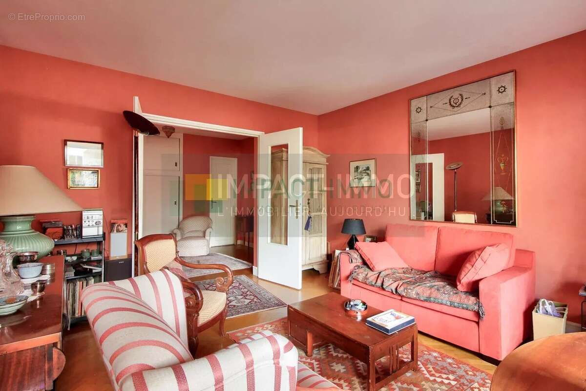 Appartement à LEVALLOIS-PERRET