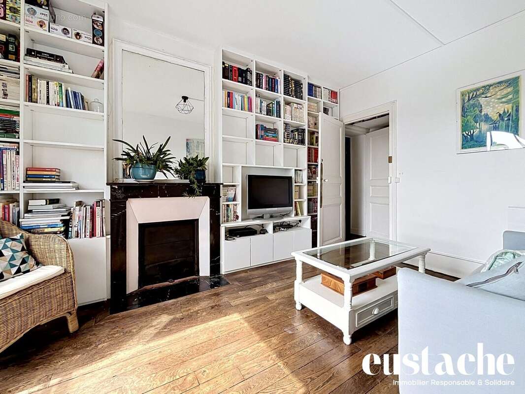 Appartement à PARIS-19E