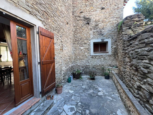 Maison à LA LIVINIERE