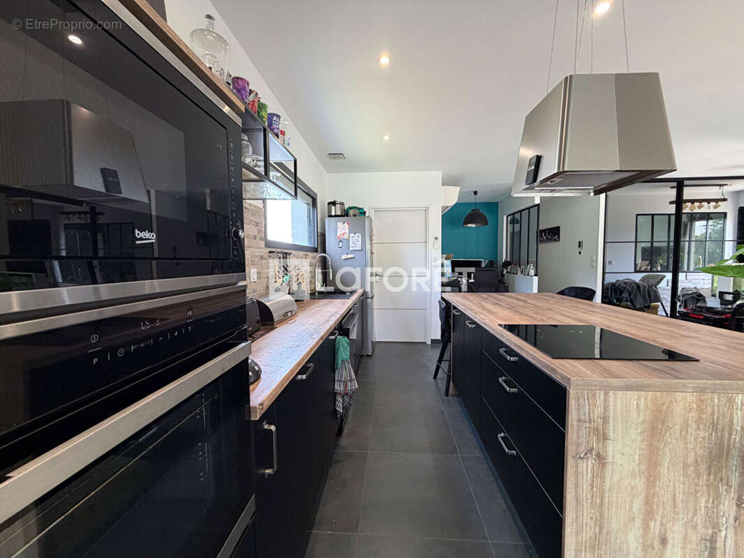 Maison contemporaine toit plat avec piscine - Cépet - photo 3
