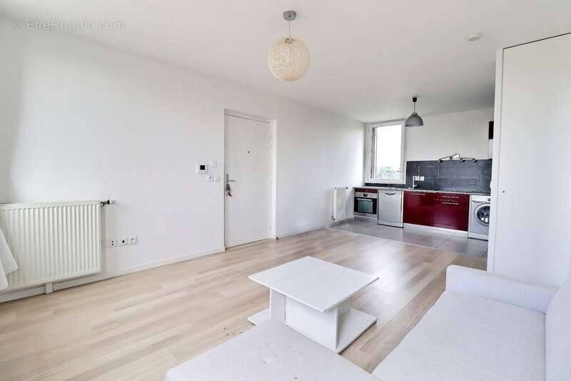 Appartement à SAINTE-GENEVIEVE-DES-BOIS