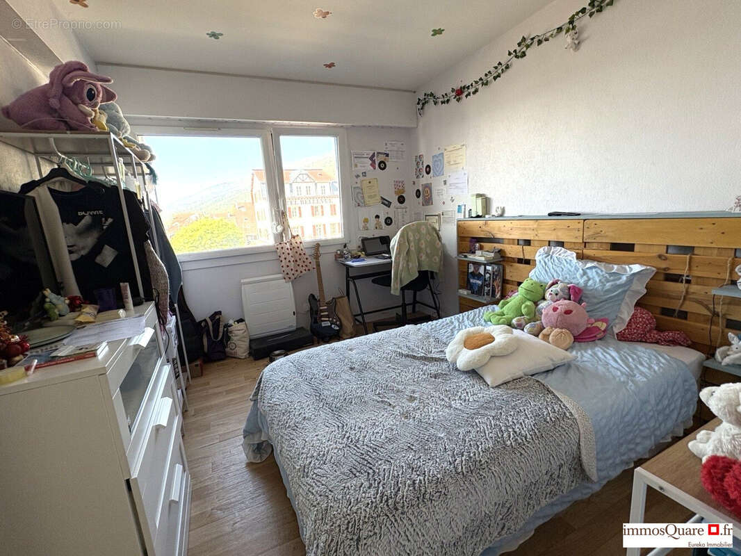 Appartement 70 m² à Gex  - photo 6