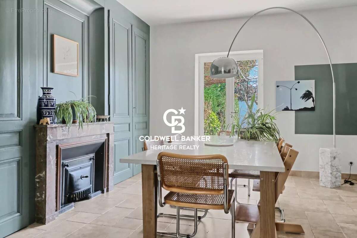 Maison à COLLONGES-AU-MONT-D'OR