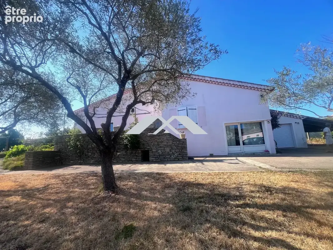 Maison 7 pièces 177 m² à vendre à Saint-Julien-Les-Rosiers (30340) - photo 2