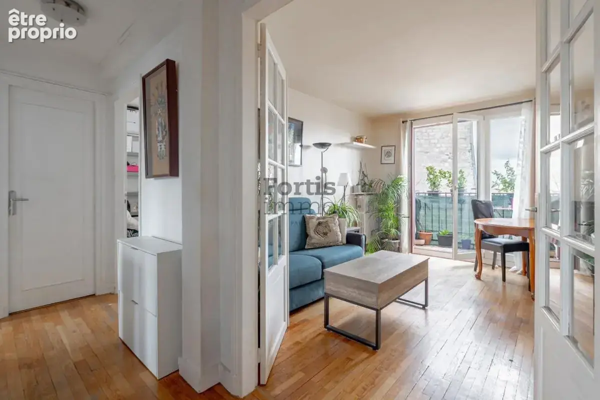 Appartement à PARIS-20E