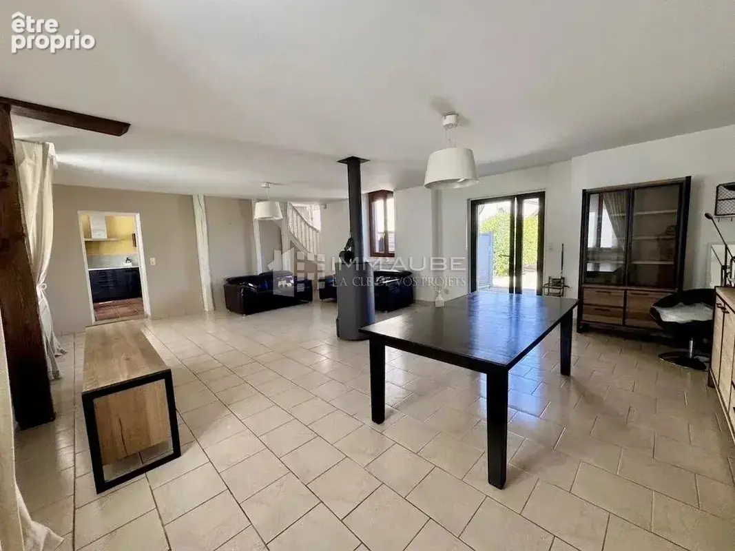 Maison familiale avec piscine chauffée - photo 3