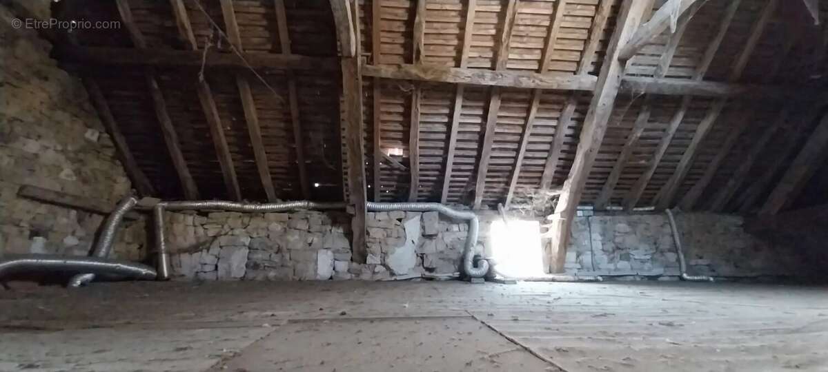 Maison à VAILHOURLES