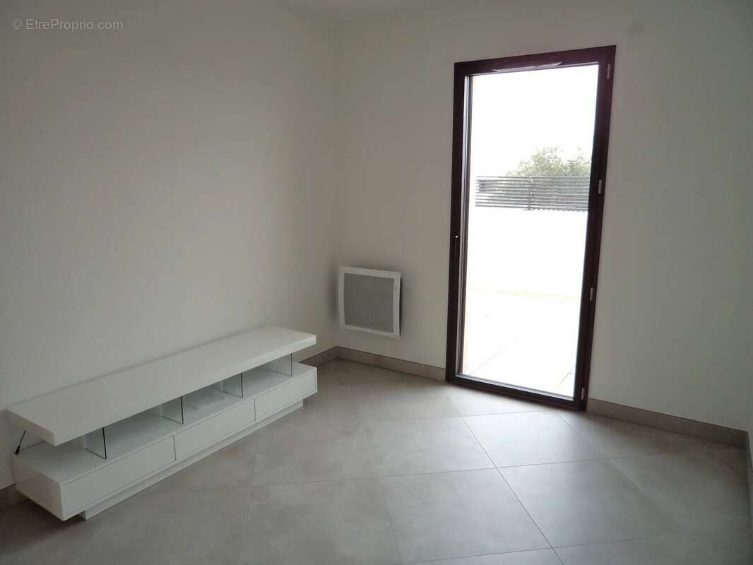 Appartement à JUVIGNAC