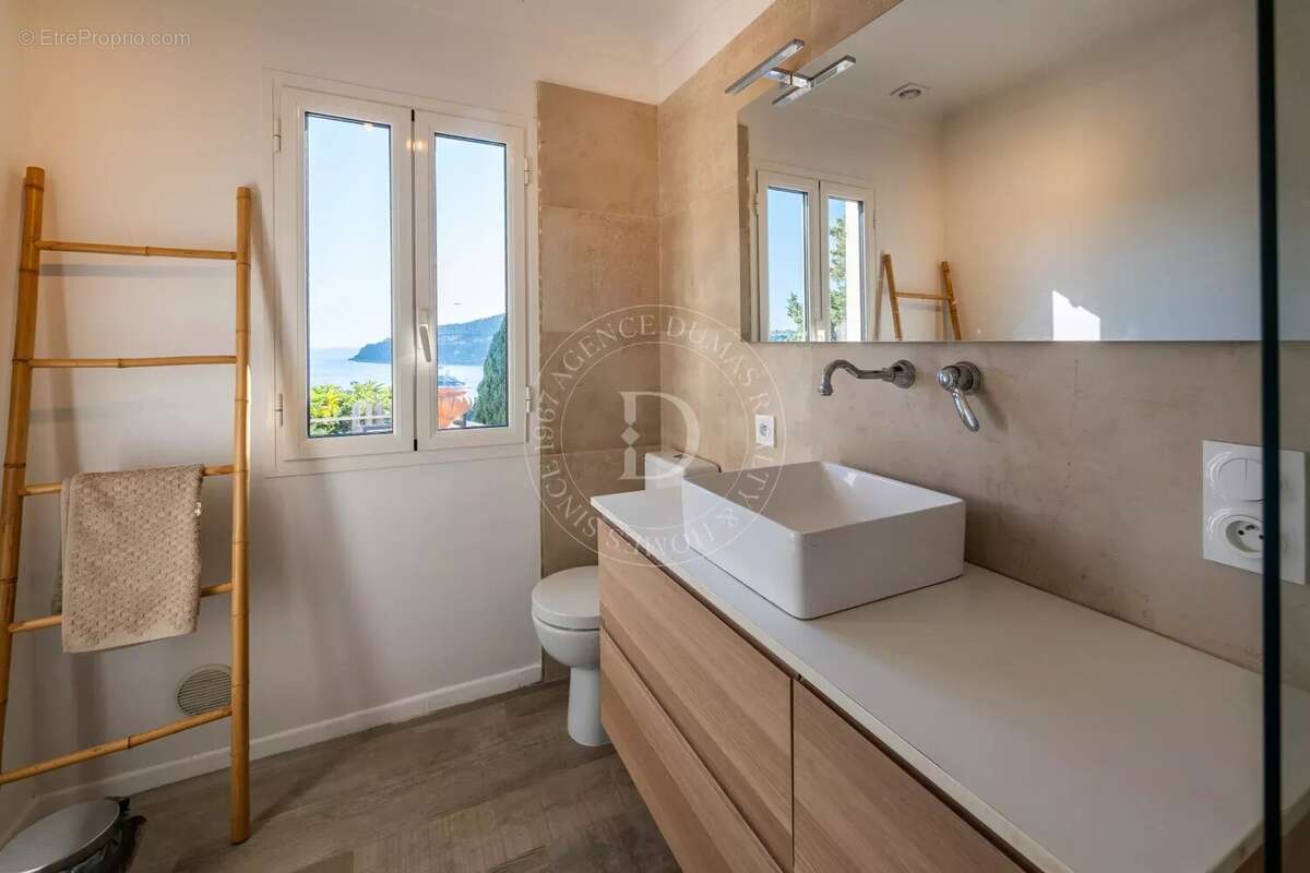 Villefranche-sur-Mer - Maison 3 Chambres - photo 8