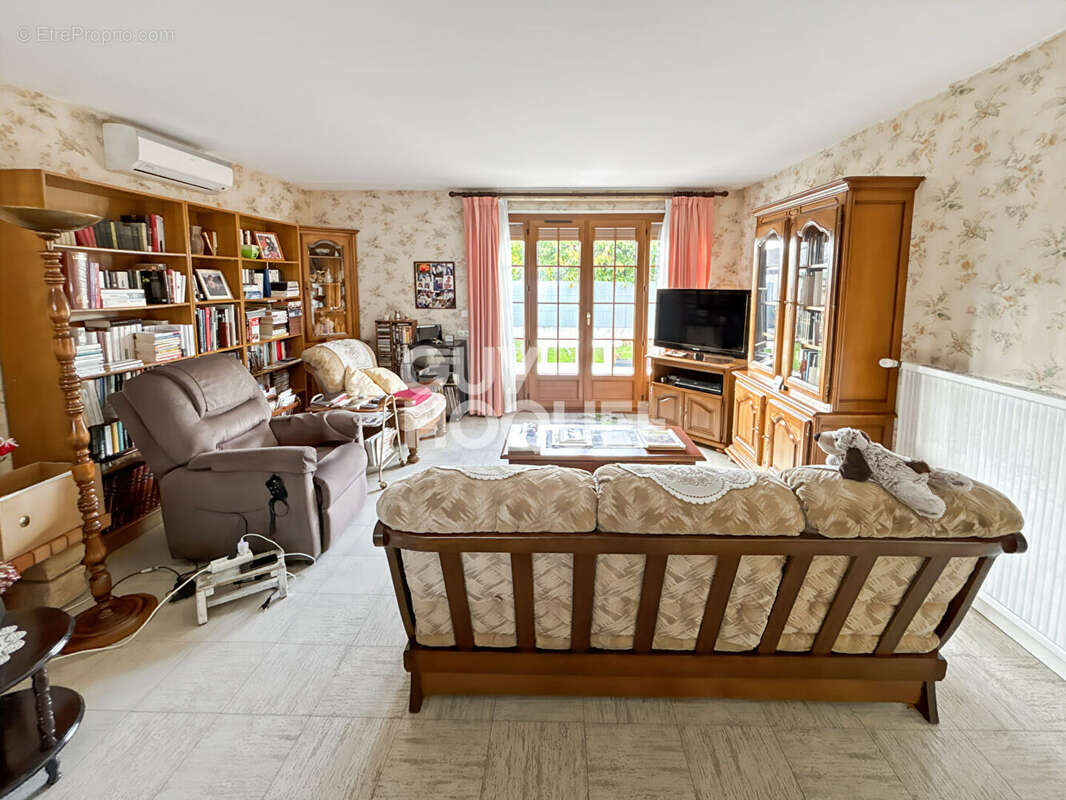 Maison à FONTENAY-TRESIGNY