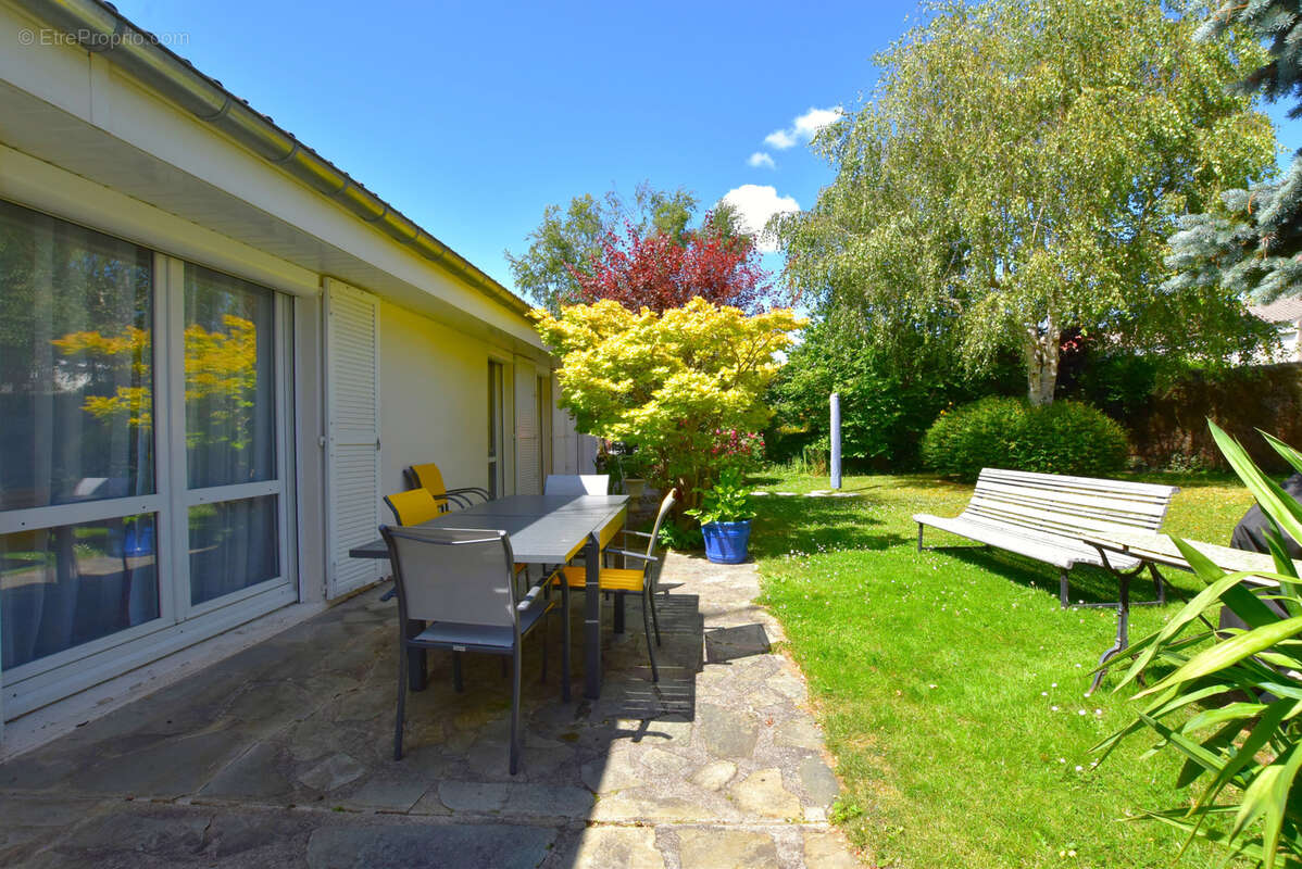 Maison à LES ESSARTS-LE-ROI