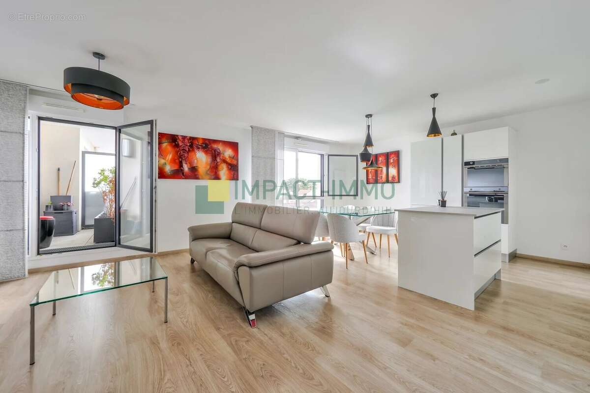 Appartement à COLOMBES
