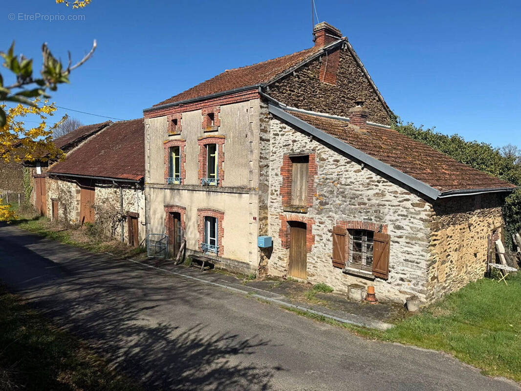 Maison à FOLLES
