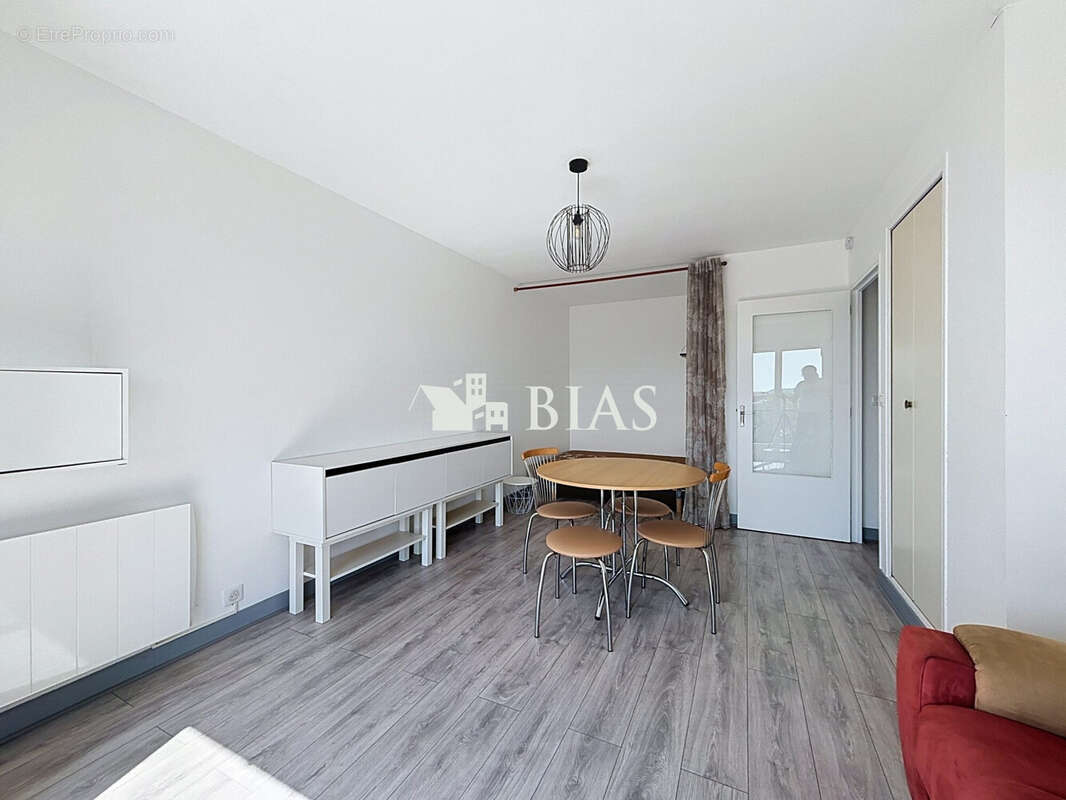Appartement 33 m² à Louviers  - photo 4