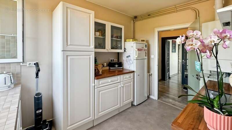 Appartement à vendre T4 de 76 m² avec balcon, cave et parking - BERGERAC (24) - photo 19