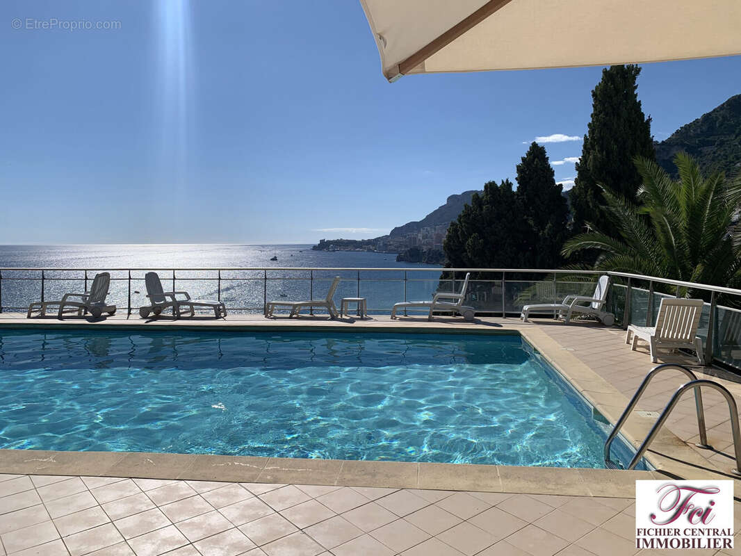 Appartement à ROQUEBRUNE-CAP-MARTIN