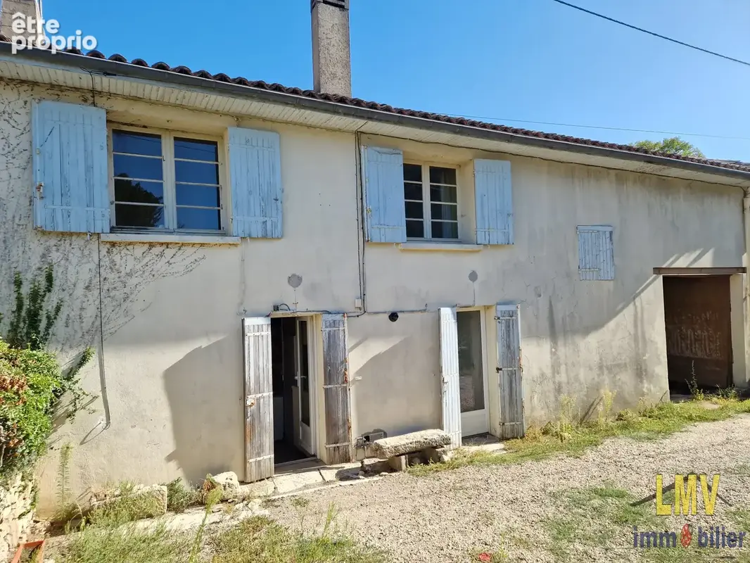 Photo Maison à Saint-Jean-De-Blaignac au prix de 65 200€