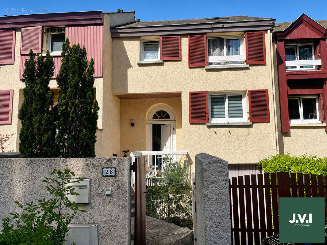 Maison à MONTMORENCY
