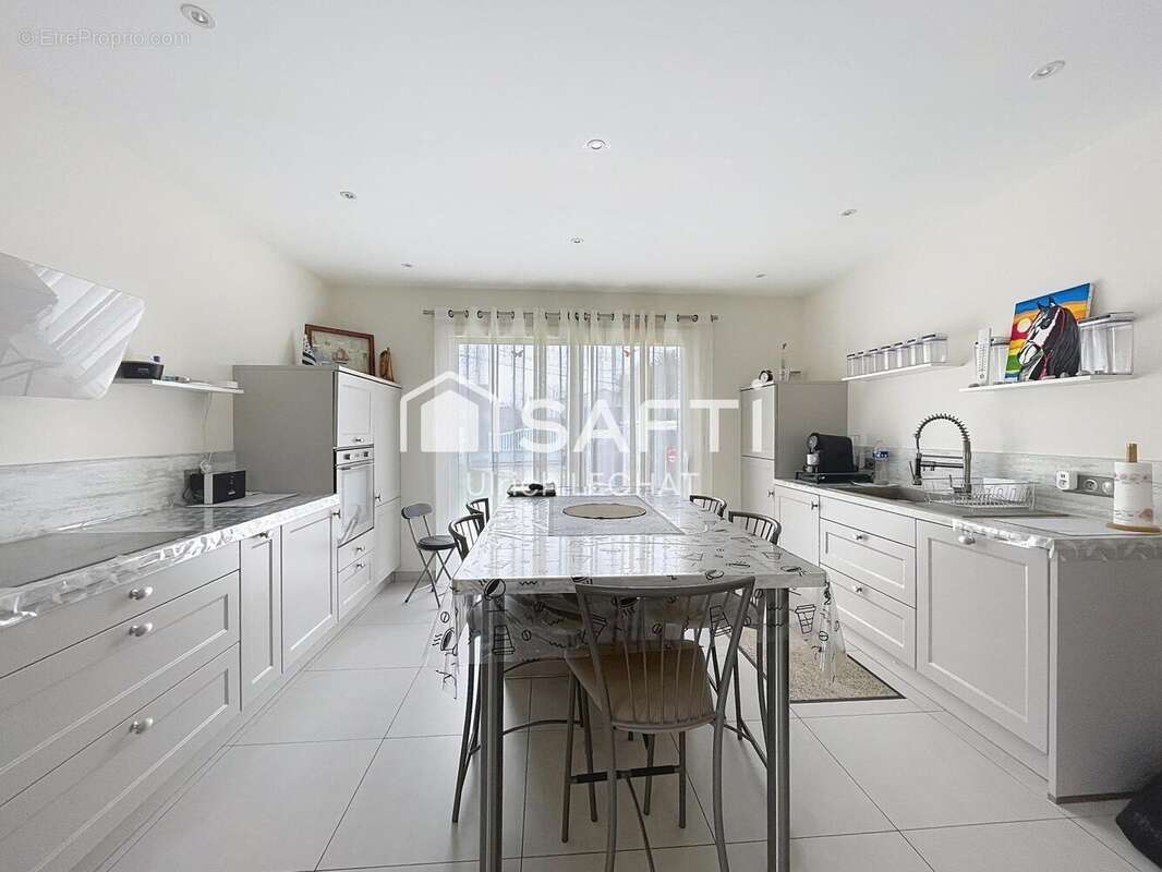 Photo 2 - Maison à SAINT-LYPHARD