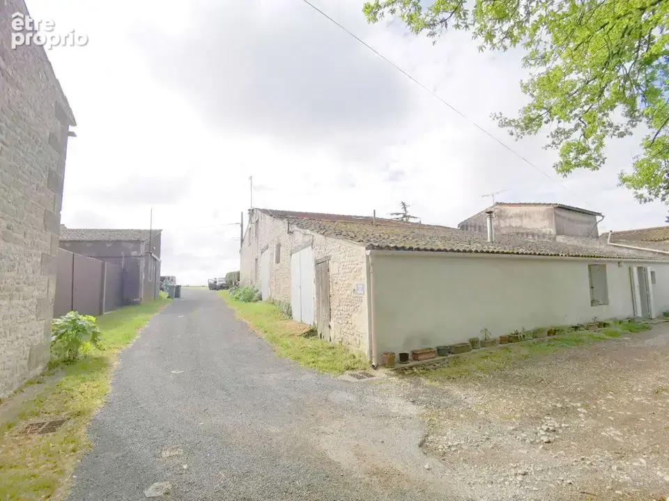 Maison 5 pièces 106 m² à vendre à Chenac-Saint-Seurin-D'uzet (17120) - photo 7