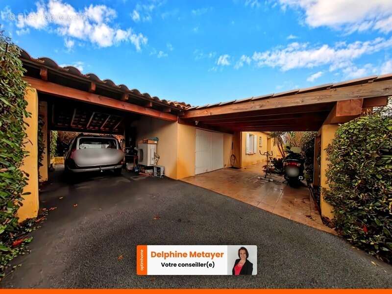 Maison à ROQUEBRUNE-SUR-ARGENS