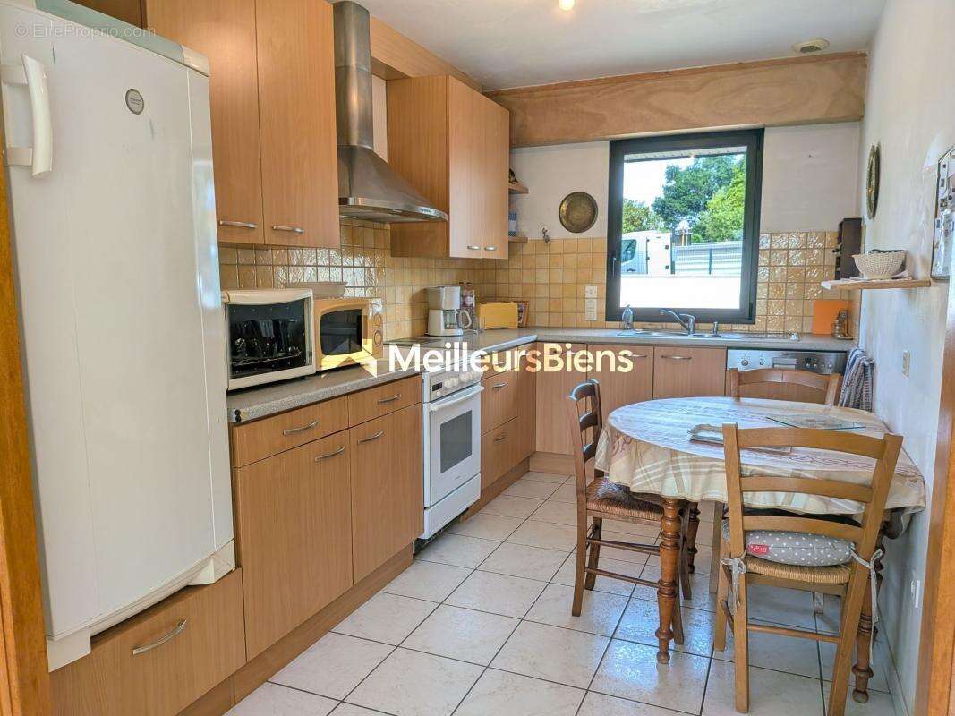 Propriété de 135m² hab - 4 chambres - Vie de plain pied - 1806m² terrain clos - photo 8