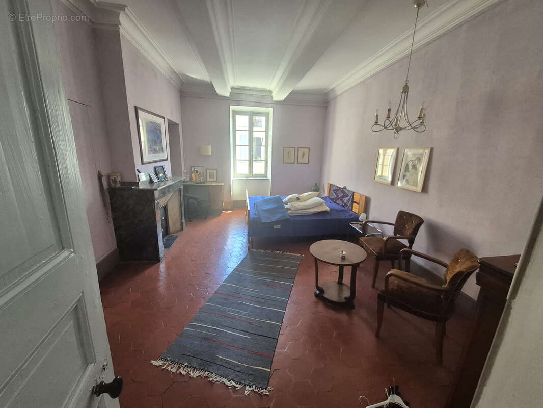 Maison de maître 290 m2 avec 7 chambres, remise et cour   Azille - photo 4