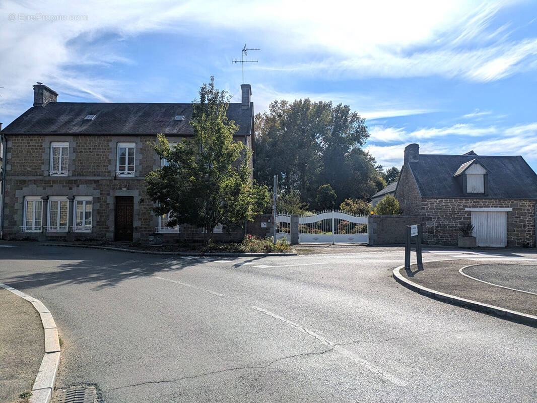Maison à FOUGERES