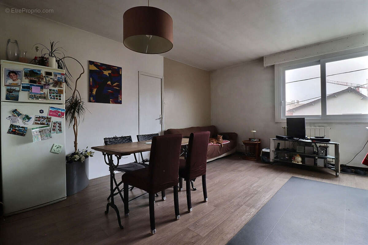 Appartement à COLOMBES