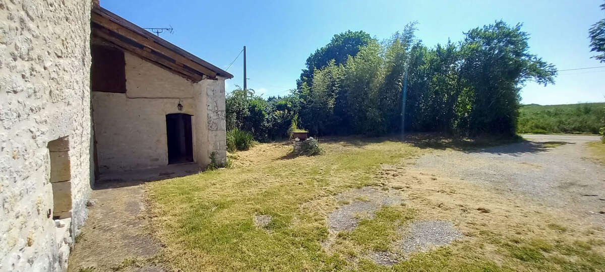Maison à MONTAIGU-DE-QUERCY