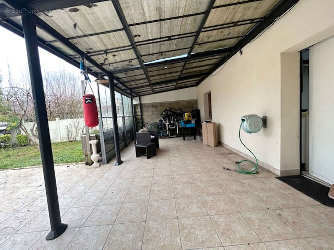 Maison à SARTROUVILLE