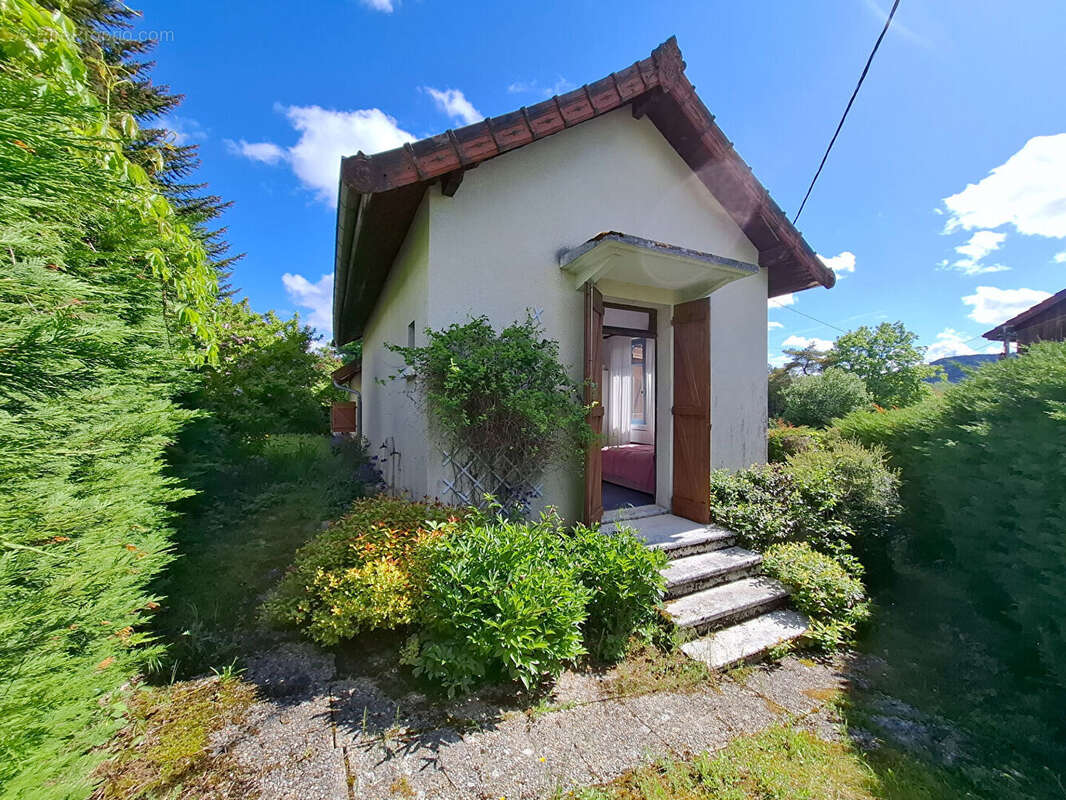 Maison à PONT-DU-NAVOY