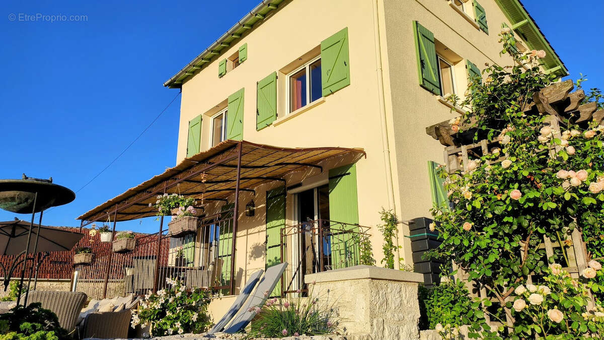 Maison à BRASSAC